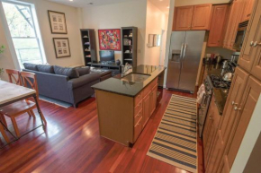 Above Maxwell Wine Bar - Super Central 2Bed 2Bath